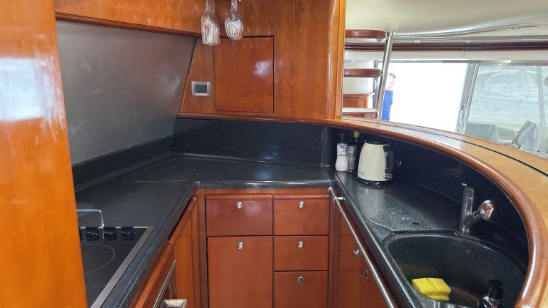 Azimut 68 Plus – Image 21