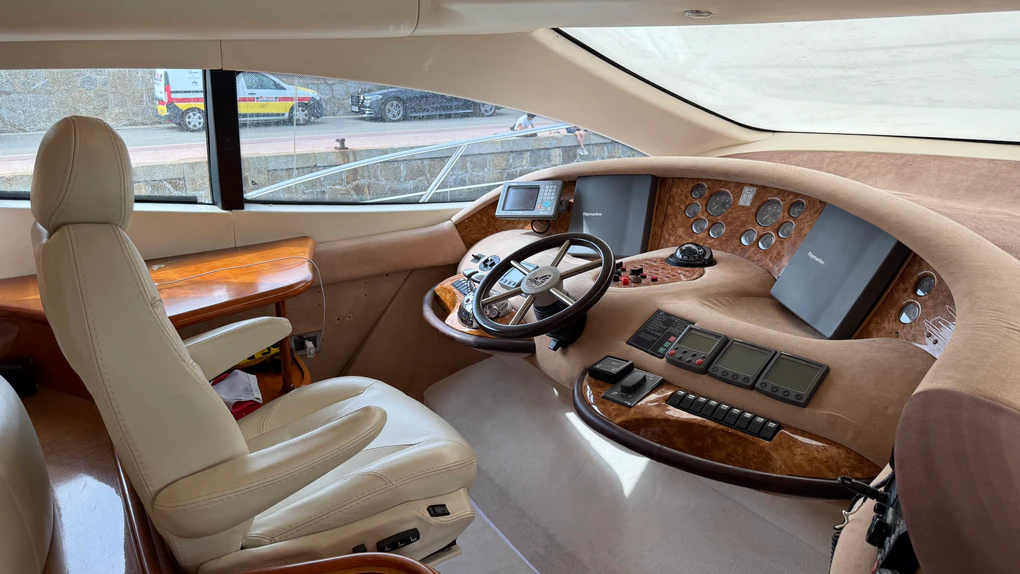 Azimut 68 Plus – Image 25