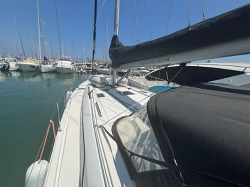 Beneteau Oceanis 40.1 – Image 12
