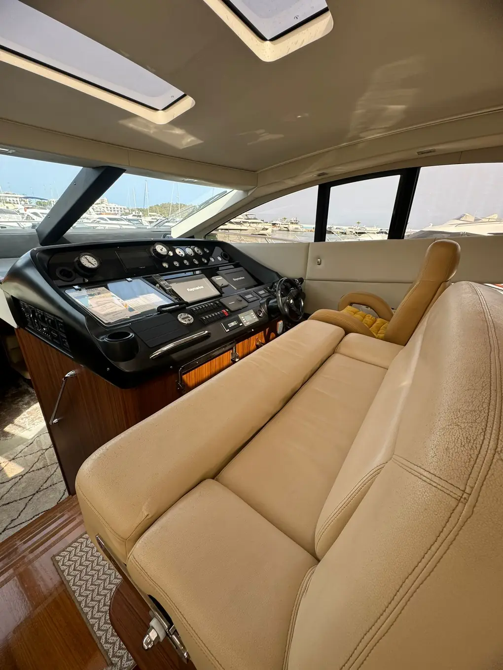 Sunseeker Predator 62 - Image 10