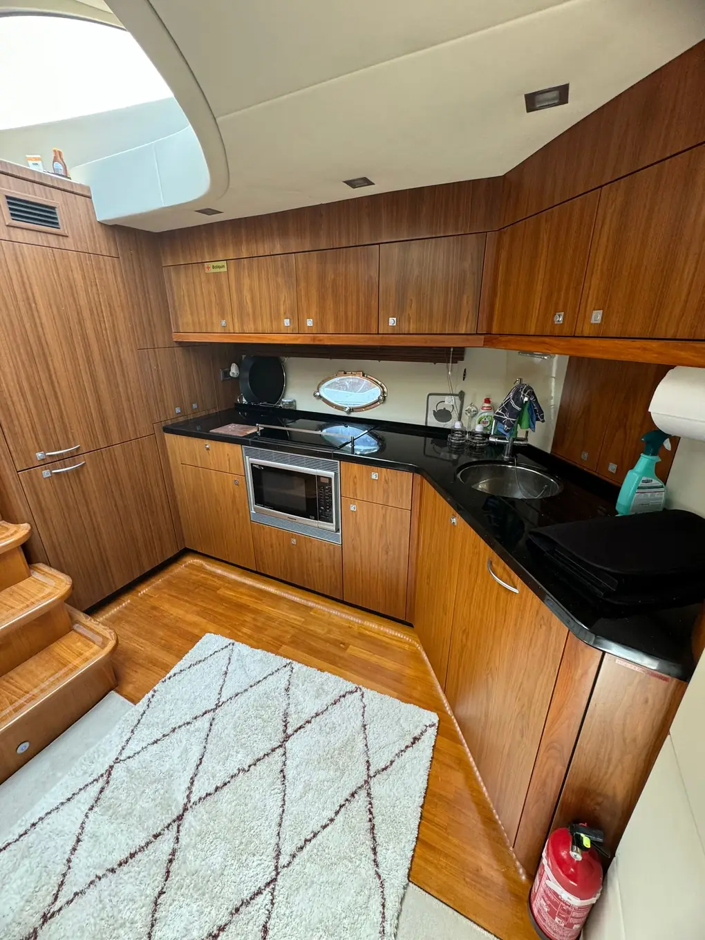 Sunseeker Predator 62 - Image 13