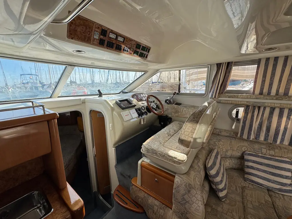 SEALINE 330 FLYBRIDGE - Image 11