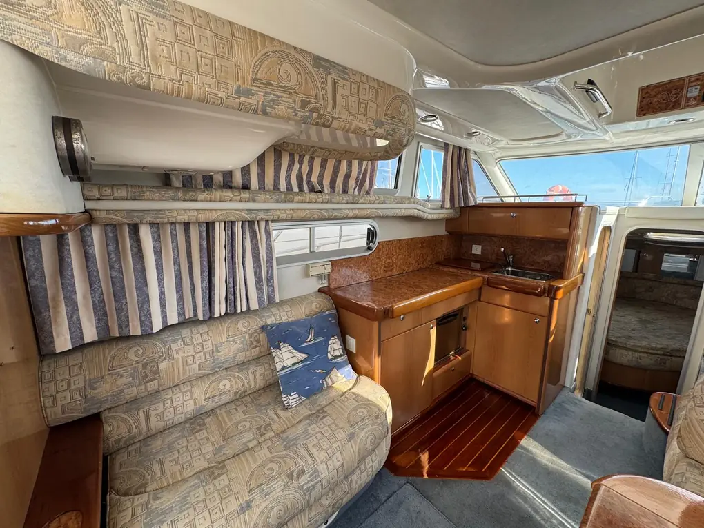 SEALINE 330 FLYBRIDGE - Image 16