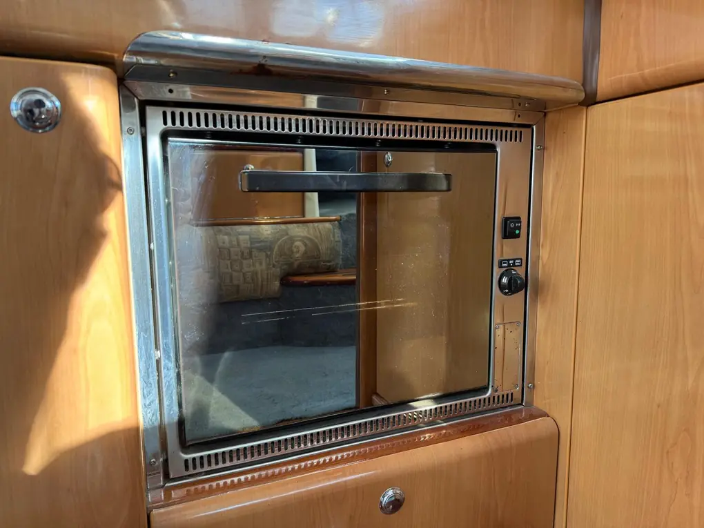 SEALINE 330 FLYBRIDGE - Image 20