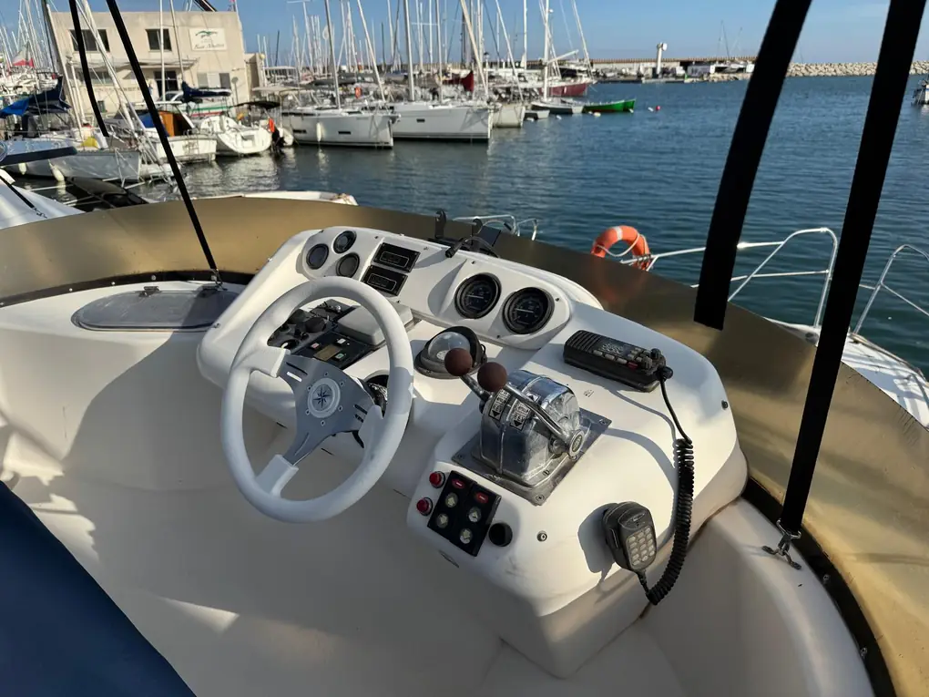 SEALINE 330 FLYBRIDGE - Image 40