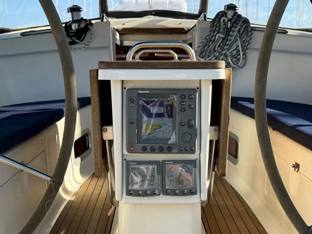 BAVARIA 42 CRUISER - Image 19