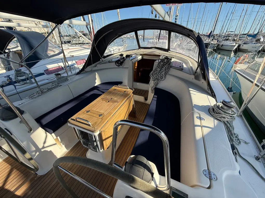 BAVARIA 42 CRUISER - Image 25