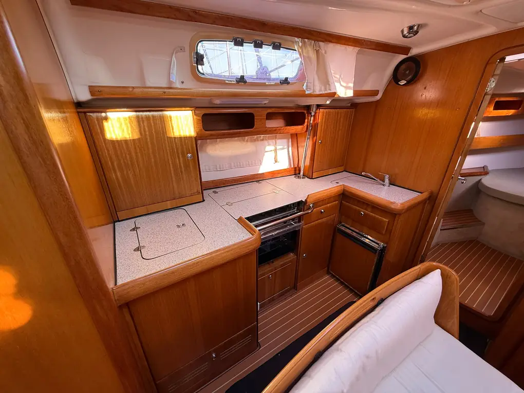BAVARIA 42 CRUISER - Image 45