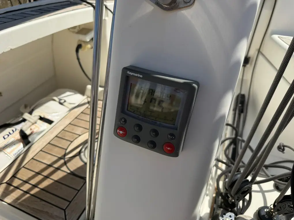 DUFOUR 34 PERFORMANCE – Image 14