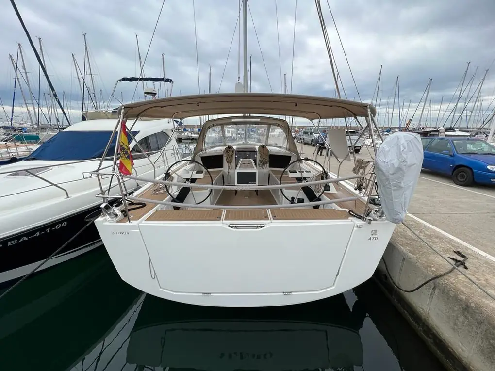 DUFOUR 430 – Image 26