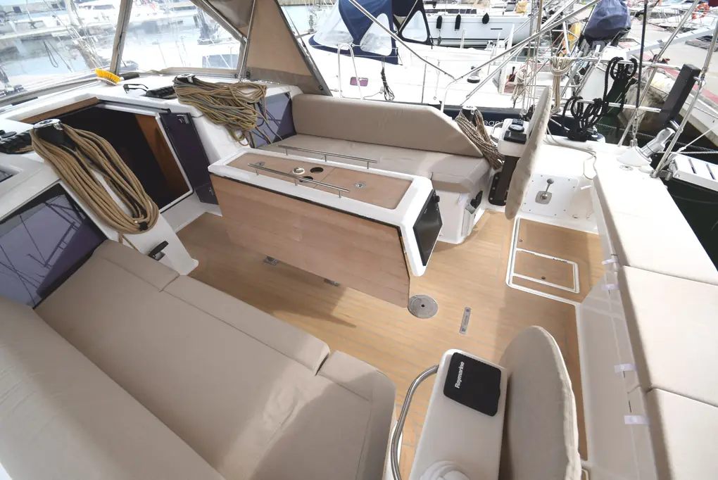 DUFOUR 430 – Image 50