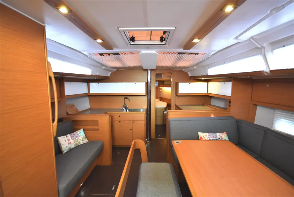 DUFOUR 430 – Image 55