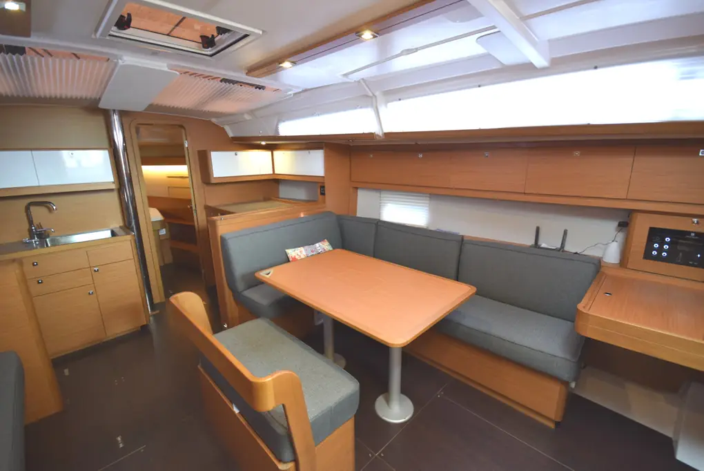 DUFOUR 430 – Image 56